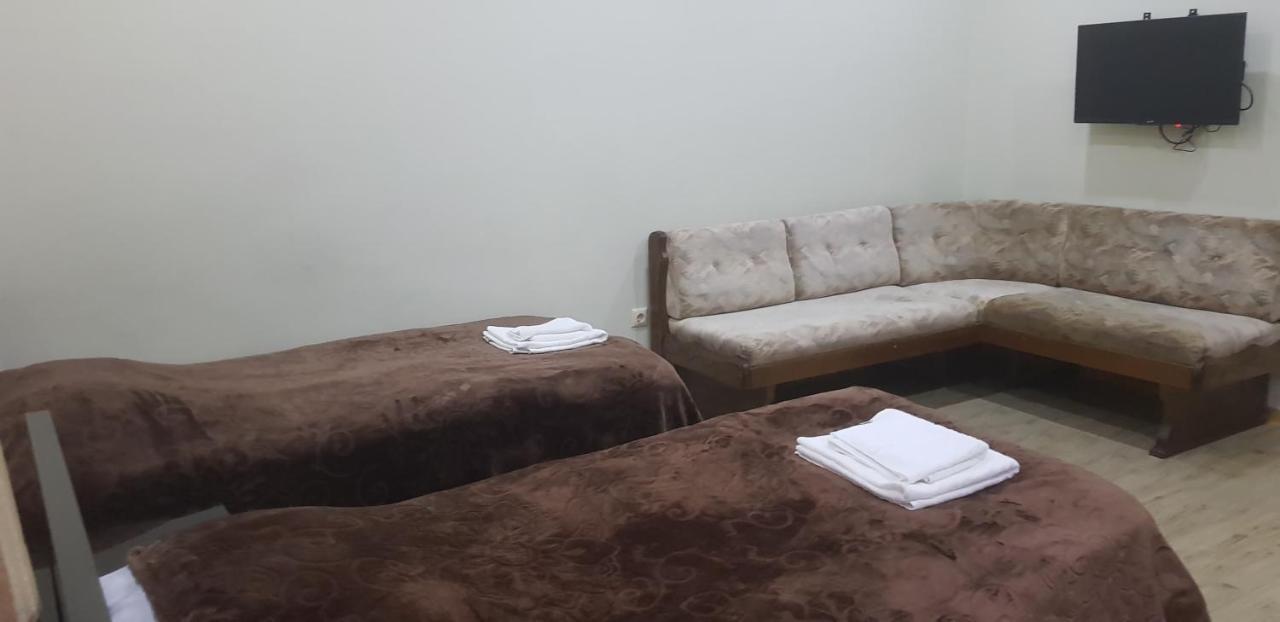 Hotel Cattaleya Batoumi Extérieur photo